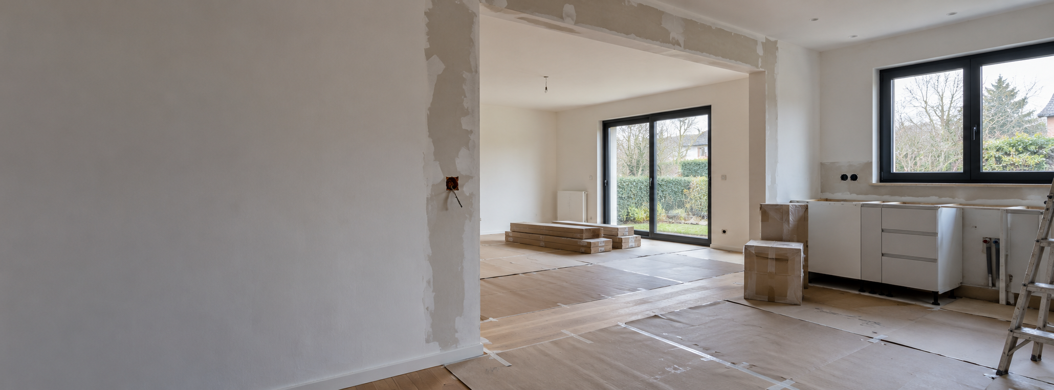 Cuisine et séjour en cours de rénovation dans une maison du Bas-Rhin